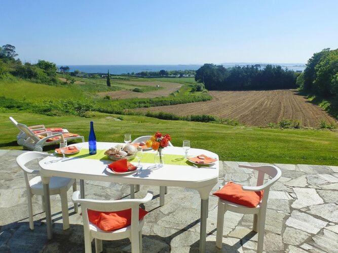 圣波勒-德莱昂Breton Granite Stone House With Fantastic Sea Views别墅 外观 照片